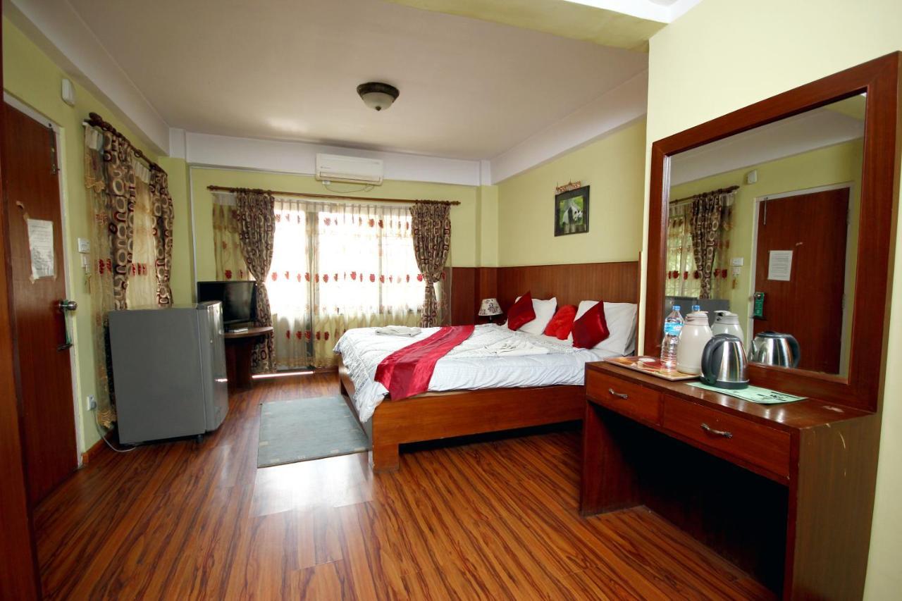New Hotel Panda กาฐมาณฑุ ภายนอก รูปภาพ