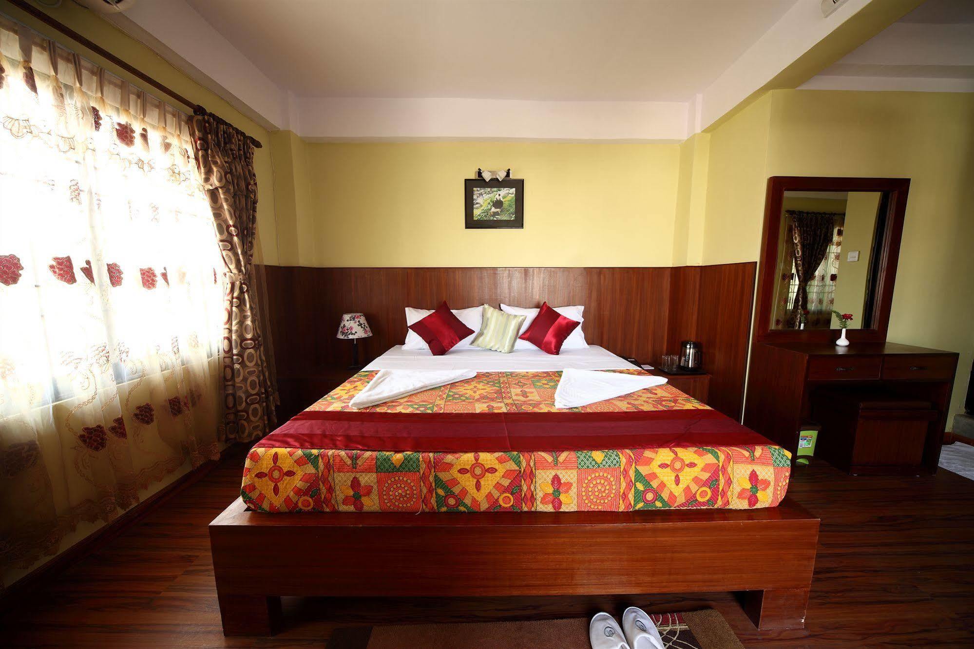 New Hotel Panda กาฐมาณฑุ ภายนอก รูปภาพ