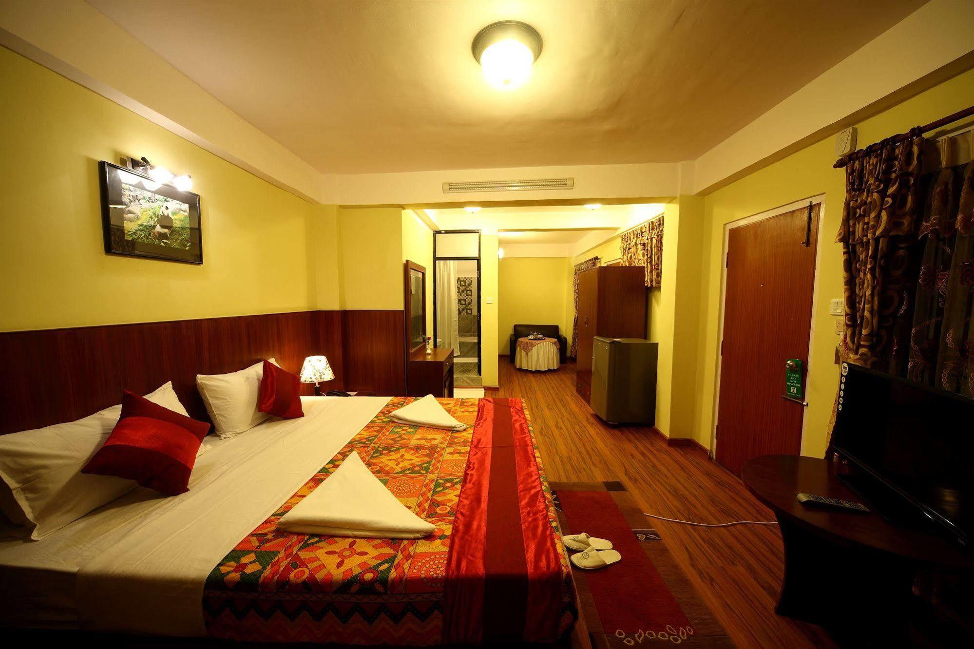 New Hotel Panda กาฐมาณฑุ ภายนอก รูปภาพ